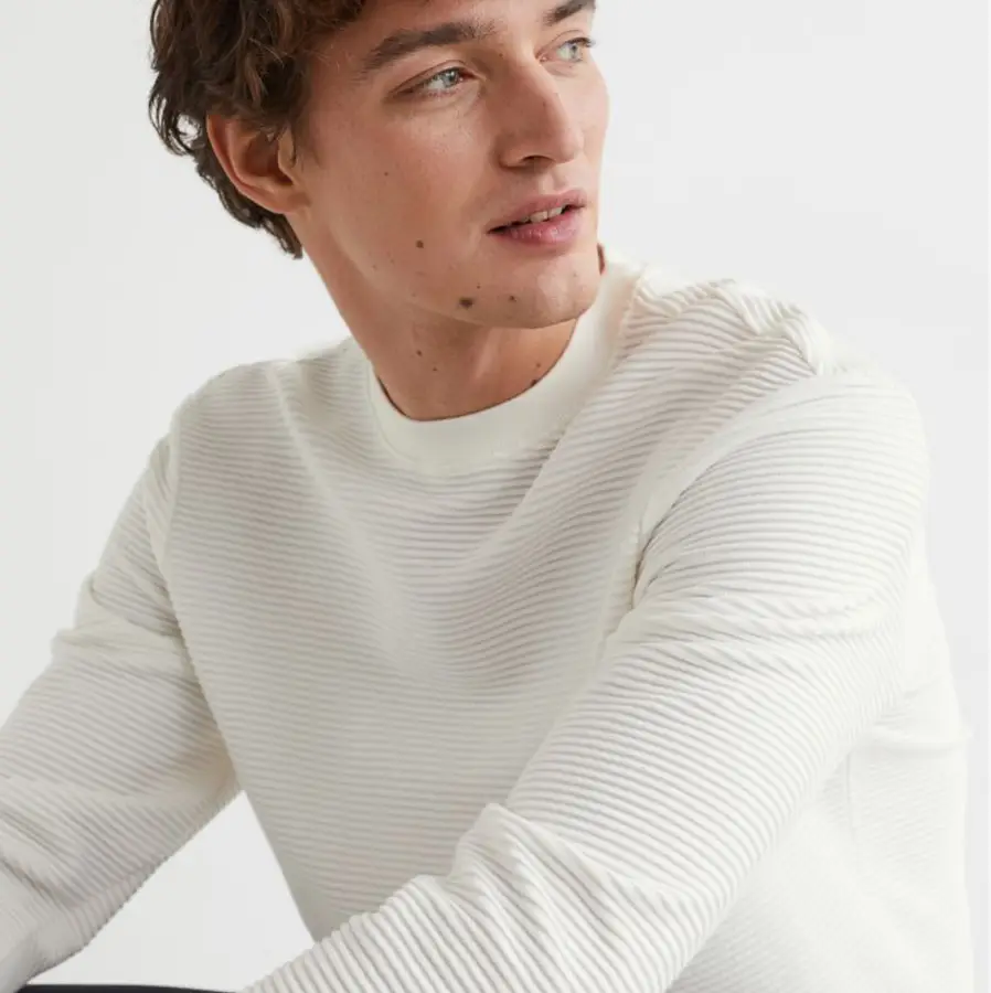 Unisex Winter Sweatshirt Crew Neck 2021 Hot Design ODM Custom Made Bamboo Fiber Embroidered Beaded Heart Pattern Long Sleeve — Zefal Industries product photograph 2 of 2